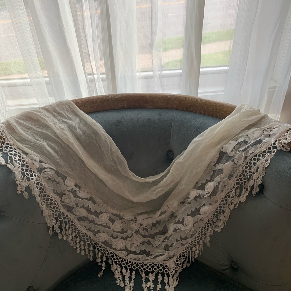 🔴2/$20 🔴Light scarf, NWOT - Picture 7 of 8